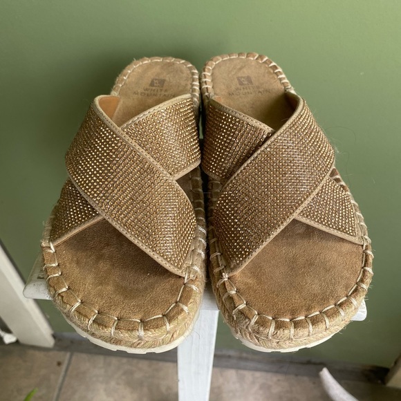 White Mountain sandals - Picture 4 of 8